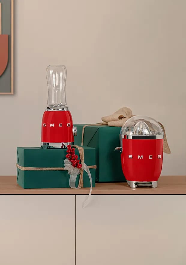 Smeg 50-luvun tyyli - Sitrushedelmäpuristin punainen