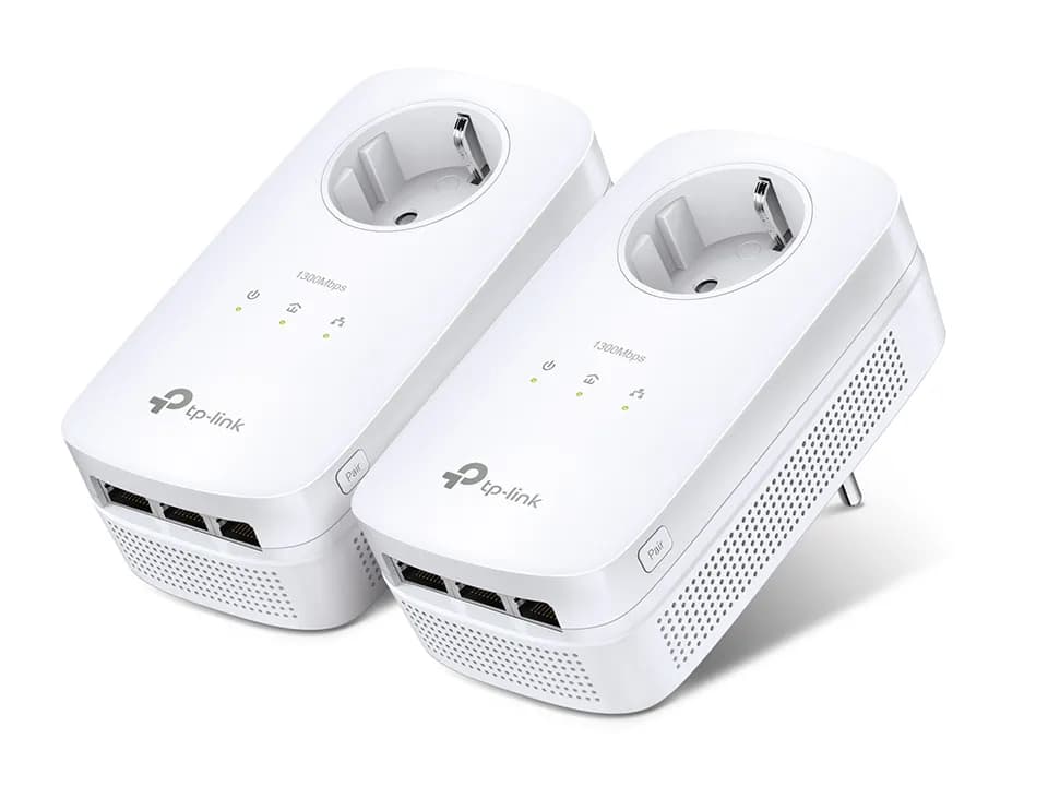 TP-LINK AV1200 3-Port Gigabit Pass through Powerline Starter Kit