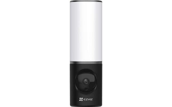 Ezviz LC3 -älykamera seinävalaisimella