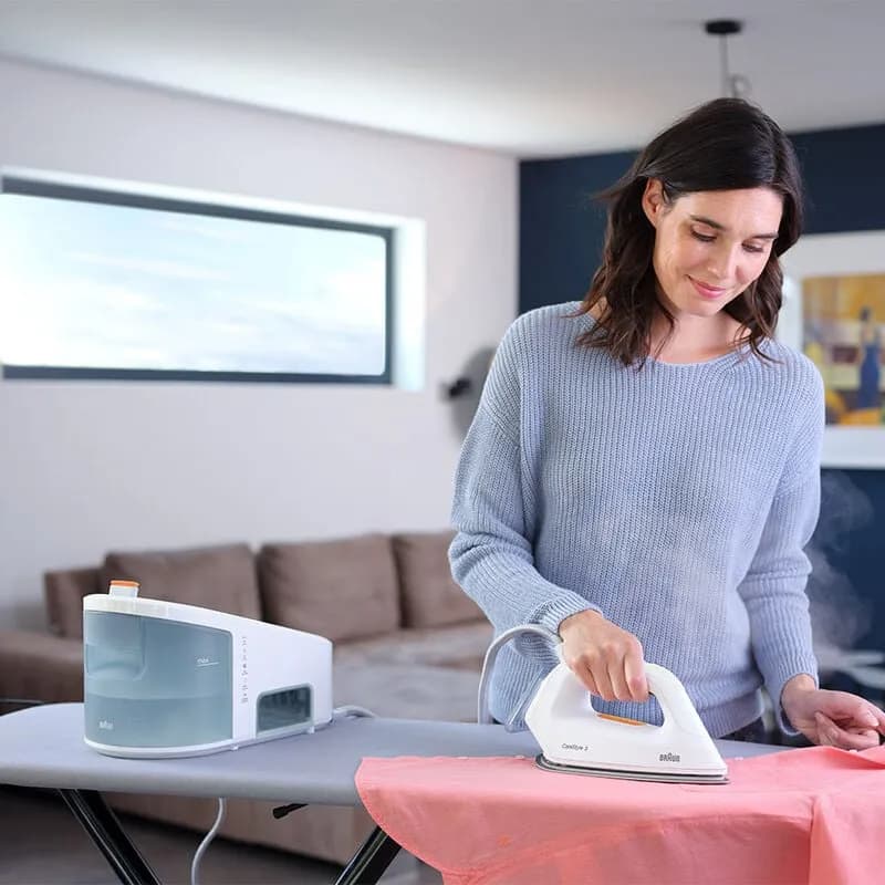 Braun CareStyle 3 IS3132WH -höyrysilityskeskus, 2400 W, 6 bar, 2 l, valkoinen/oranssi