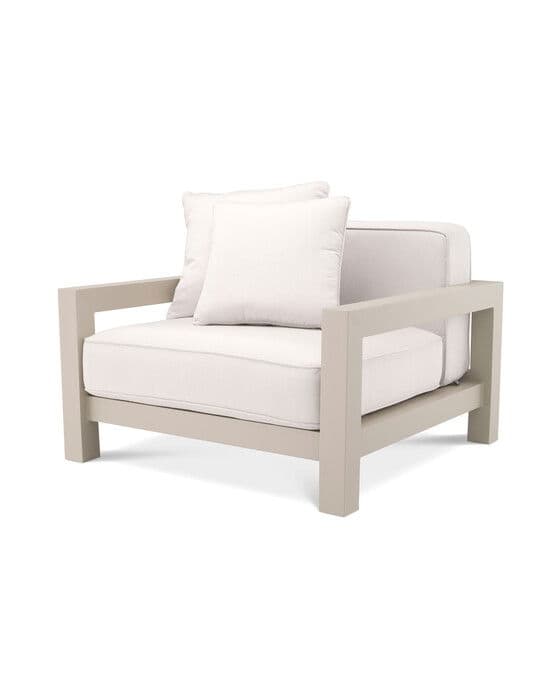 Cap-Antibes-nojatuoli, sand