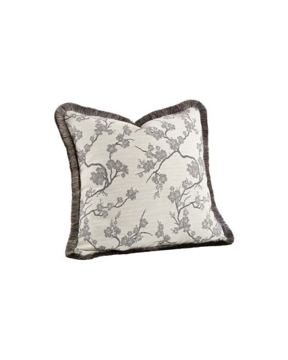 Sakura tyynynpäällinen hapsuilla harmaa