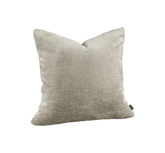 Mare tyynypäällinen sand