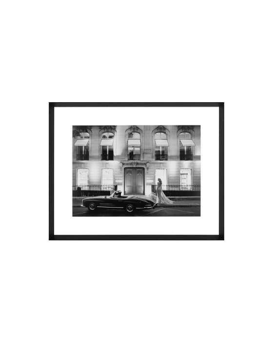 Mercedes in front of the store