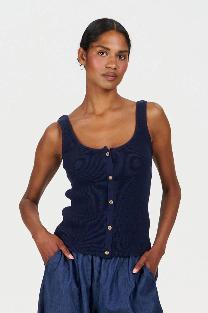 Cove Vest Navy Blue