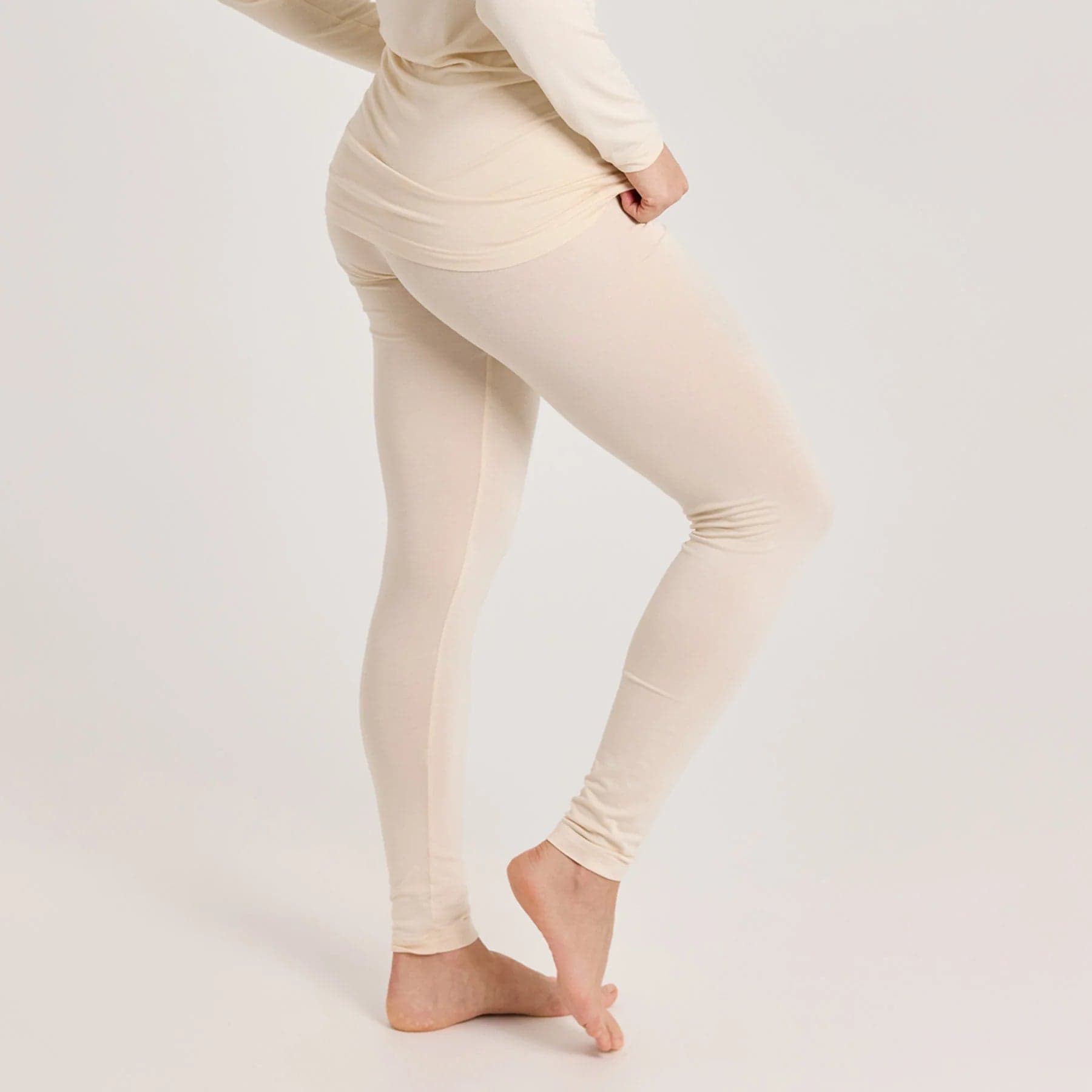 Hento Naisten Bambupitkikset Beige