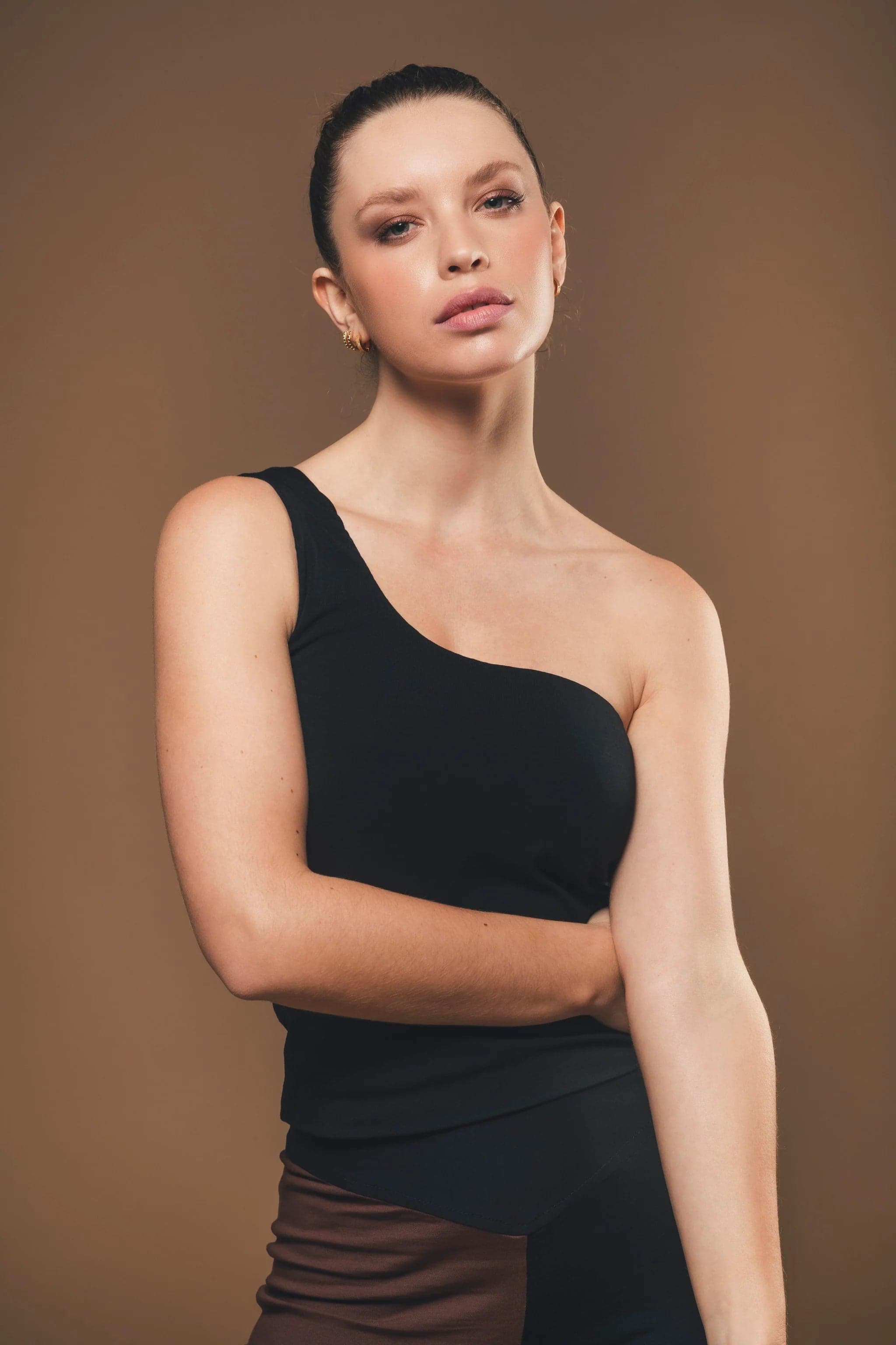 Elodie One Shoulder Toppi Musta