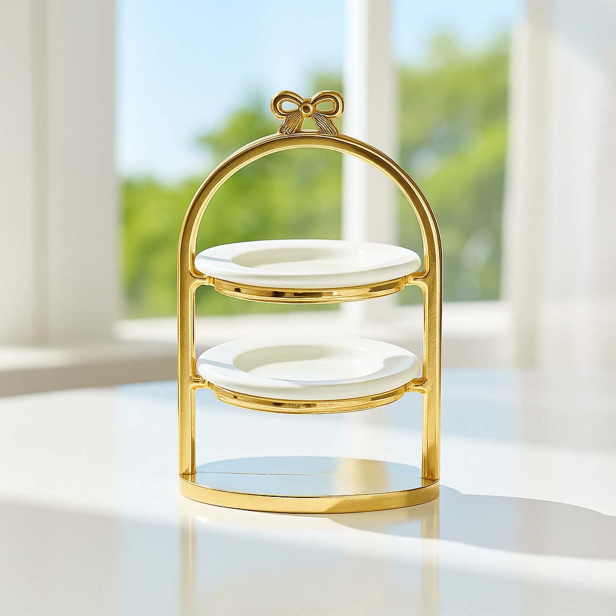 Miniatyyri – Kaksitasoinen kultainen tarjoiluvati, 5 cm