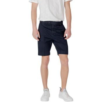 Shortsit & Bermuda-shortsit Antony Morato  MARK SLIM FIT WITH LOGOED RUBBER FLAG MMSH00202-FA800197  IT 44