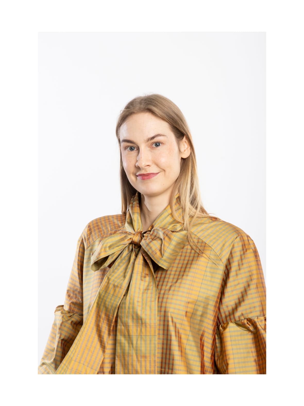 Lush- silkkimekko rusettikauluksella, ruutu kulta