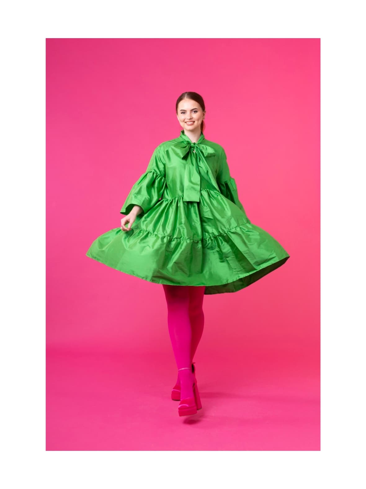 Lush- silkkimekko rusettikauluksella, kirkas vihreä