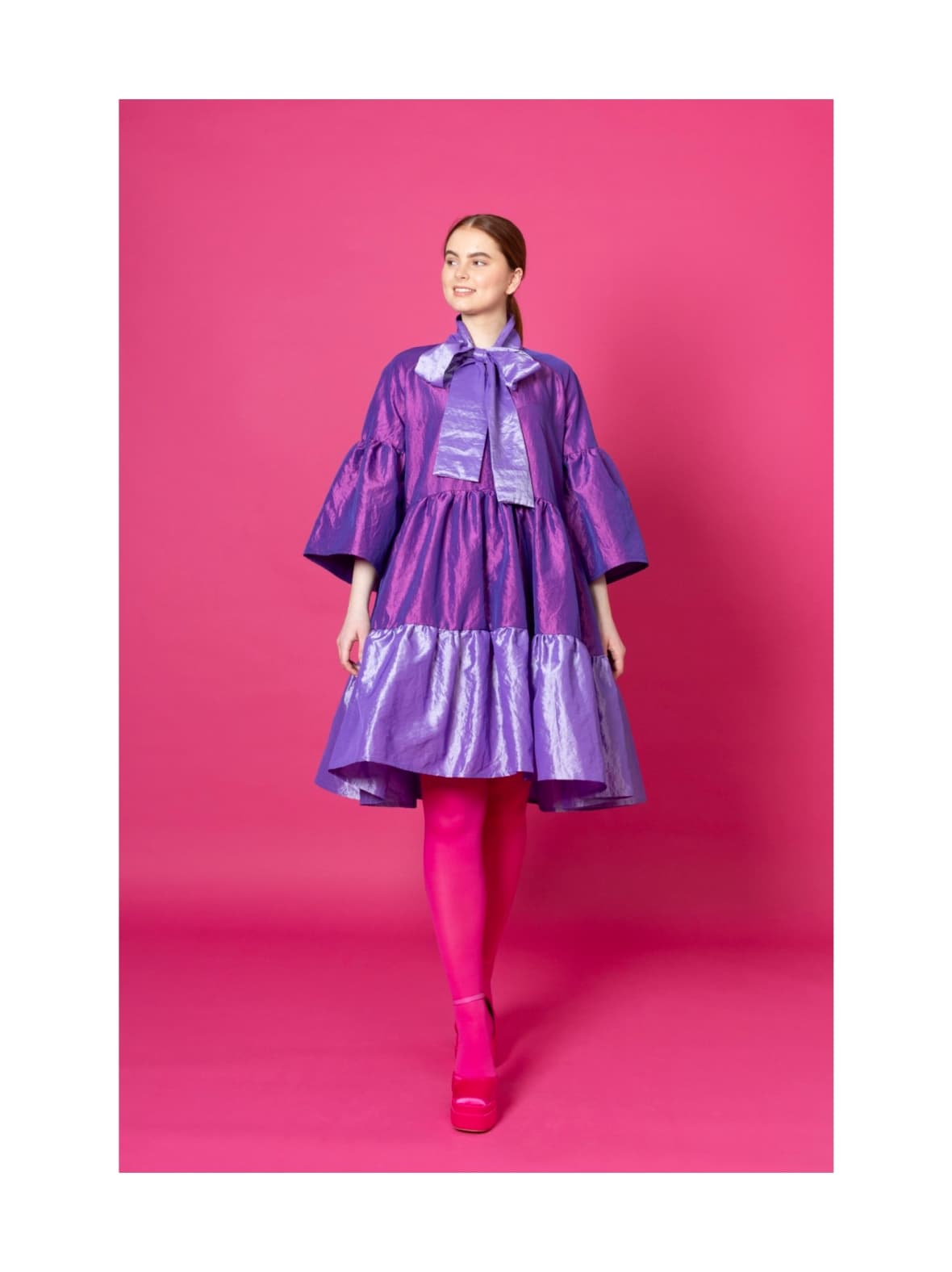 Lush- mekko rusettikauluksella, lila/laventeli