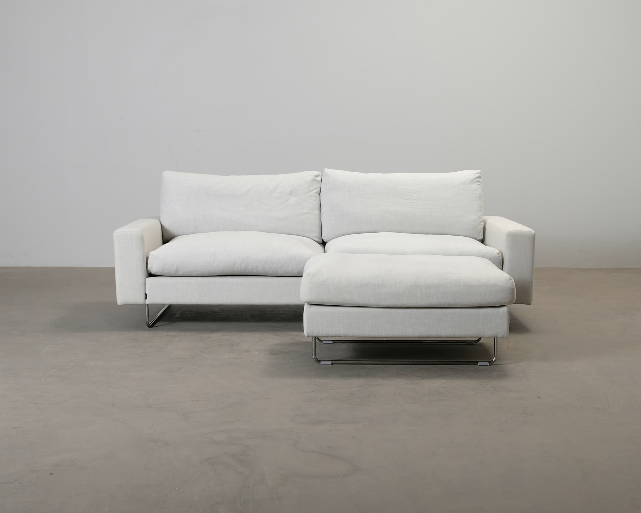 Isku Free 2,5-istuttava sohva rahilla