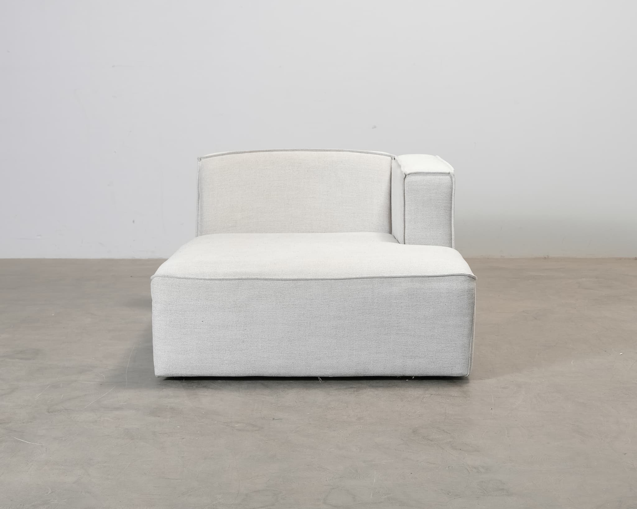 Forms & Objects Isa divaani