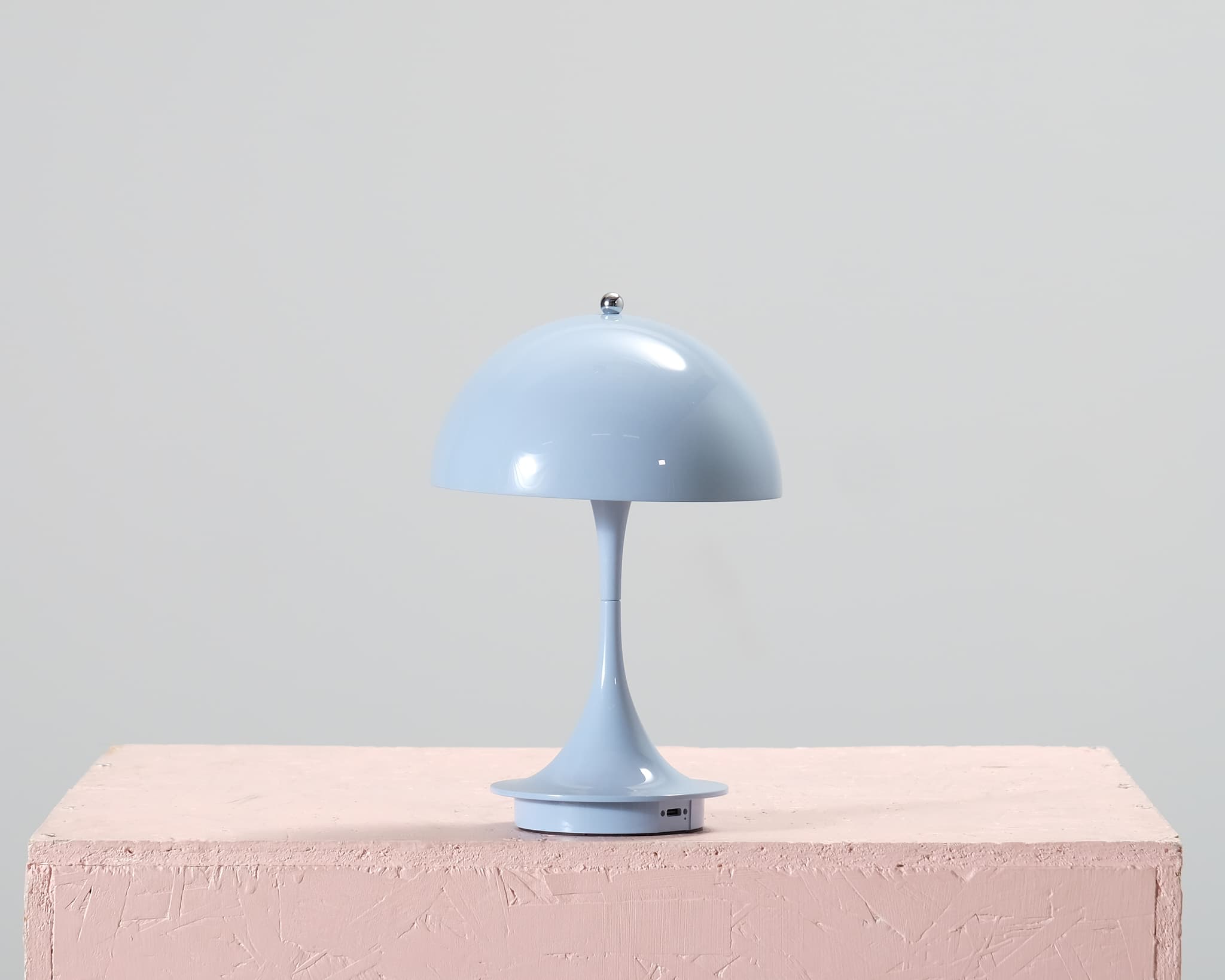 Louis Poulsen Panthella 160 kannettava pöytvalaisin Pale Blue