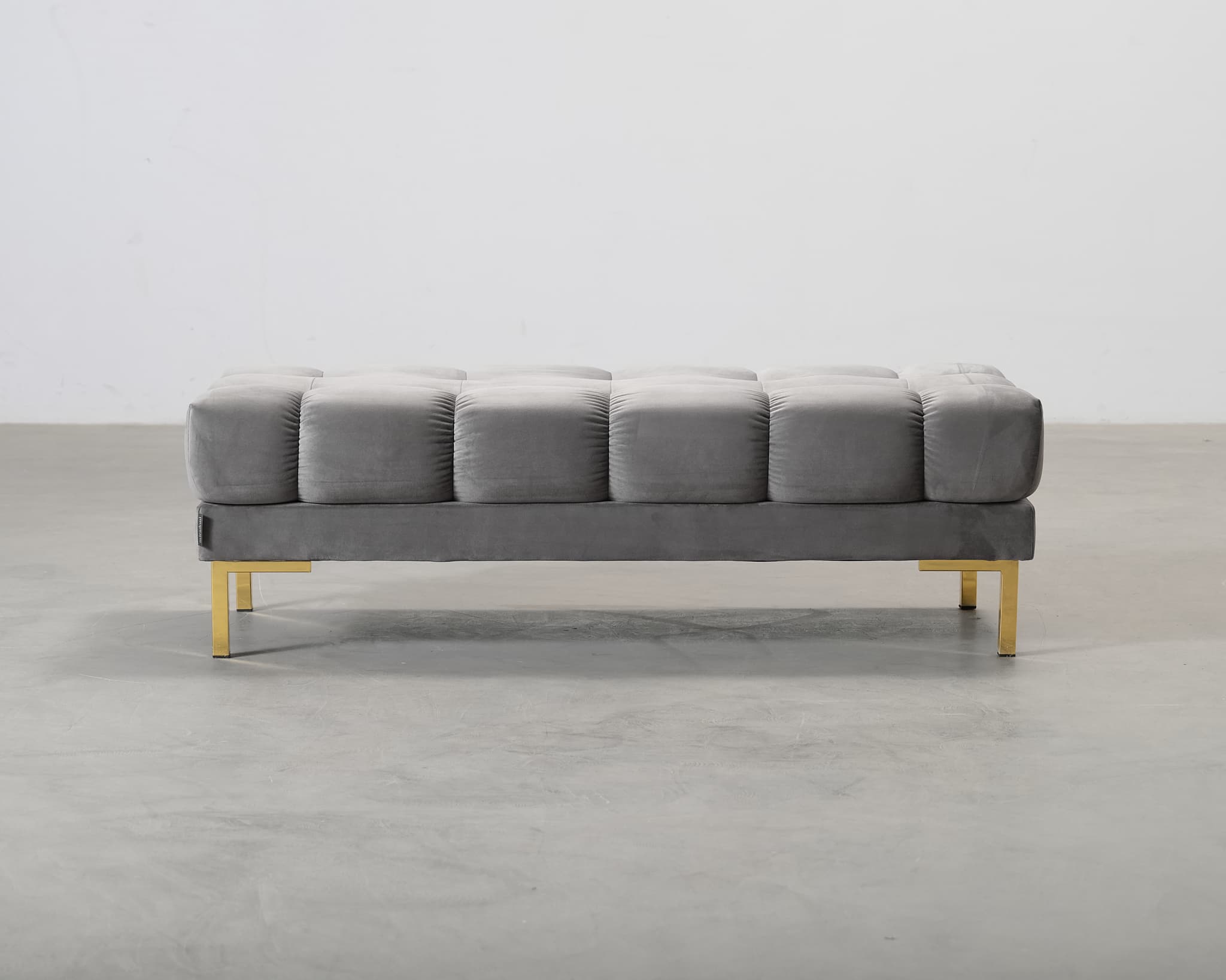 Micadoni Mamaia rahi harmaa