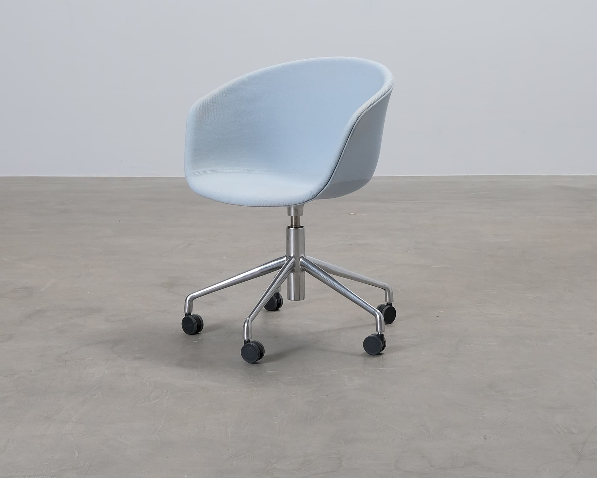 HAY AAC53 työtuoli vaaleansininen