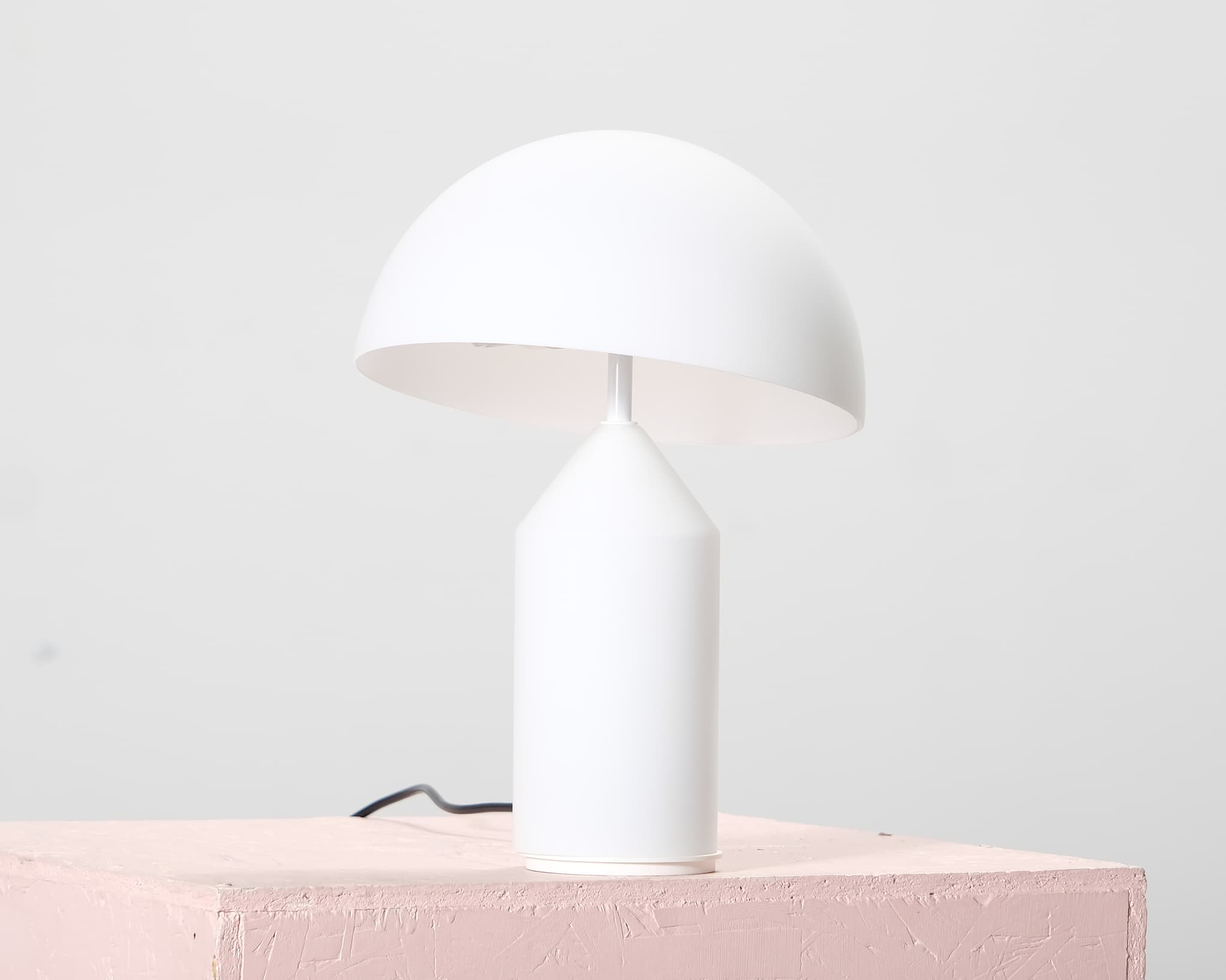 Oluce Atollo 238 pöytävalaisin 35 cm Opal
