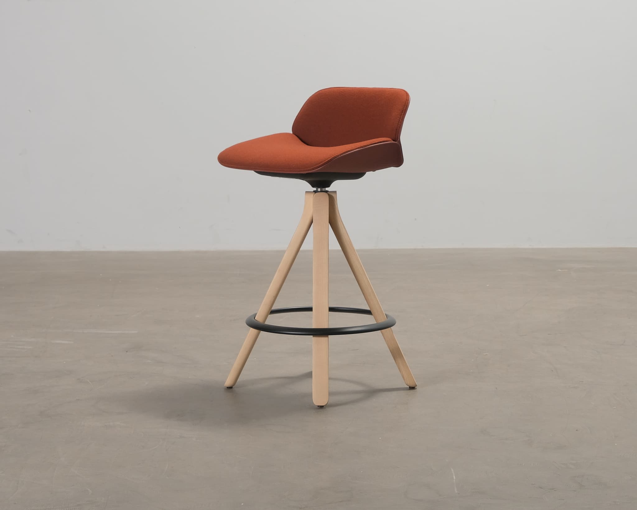 Andreu World Nuez baarituoli punaruskea