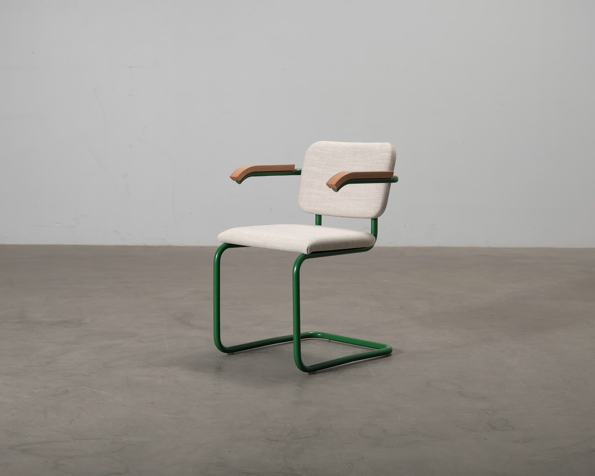 Knoll Cesca tuoli käsinojilla beige / vihreä / pyökki