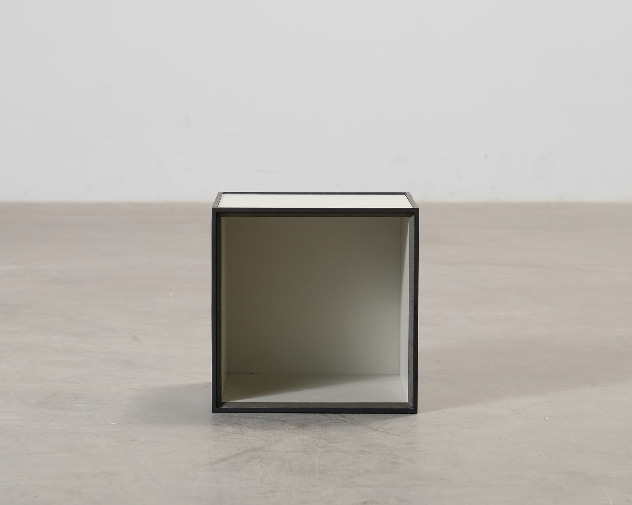 Audo Copenhagen Frame 28 vaaleanharmaa