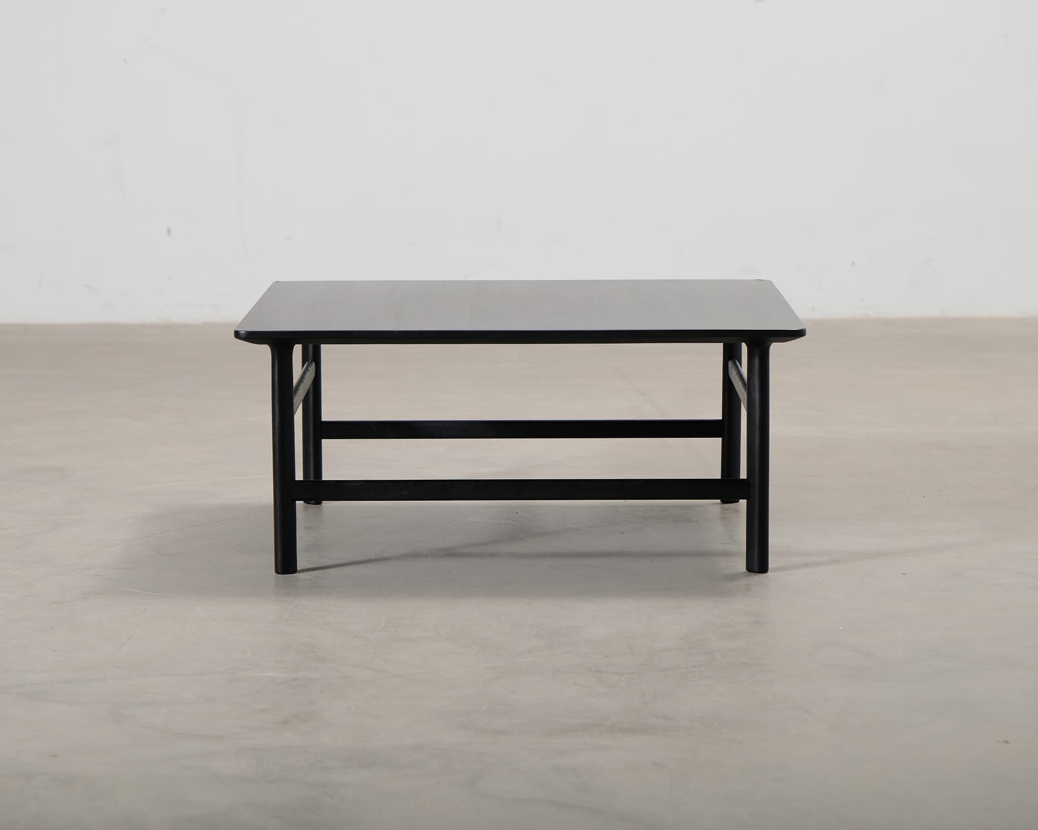 Normann Copenhagen Grow sohvapöytä musta