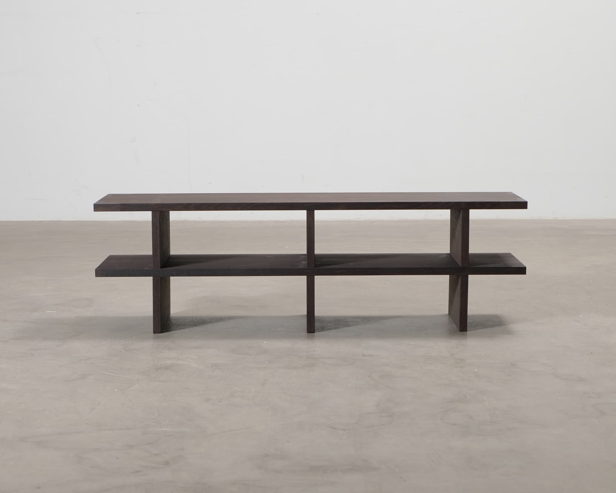 Ferm Living Kona konsolipöytä tummanruskea