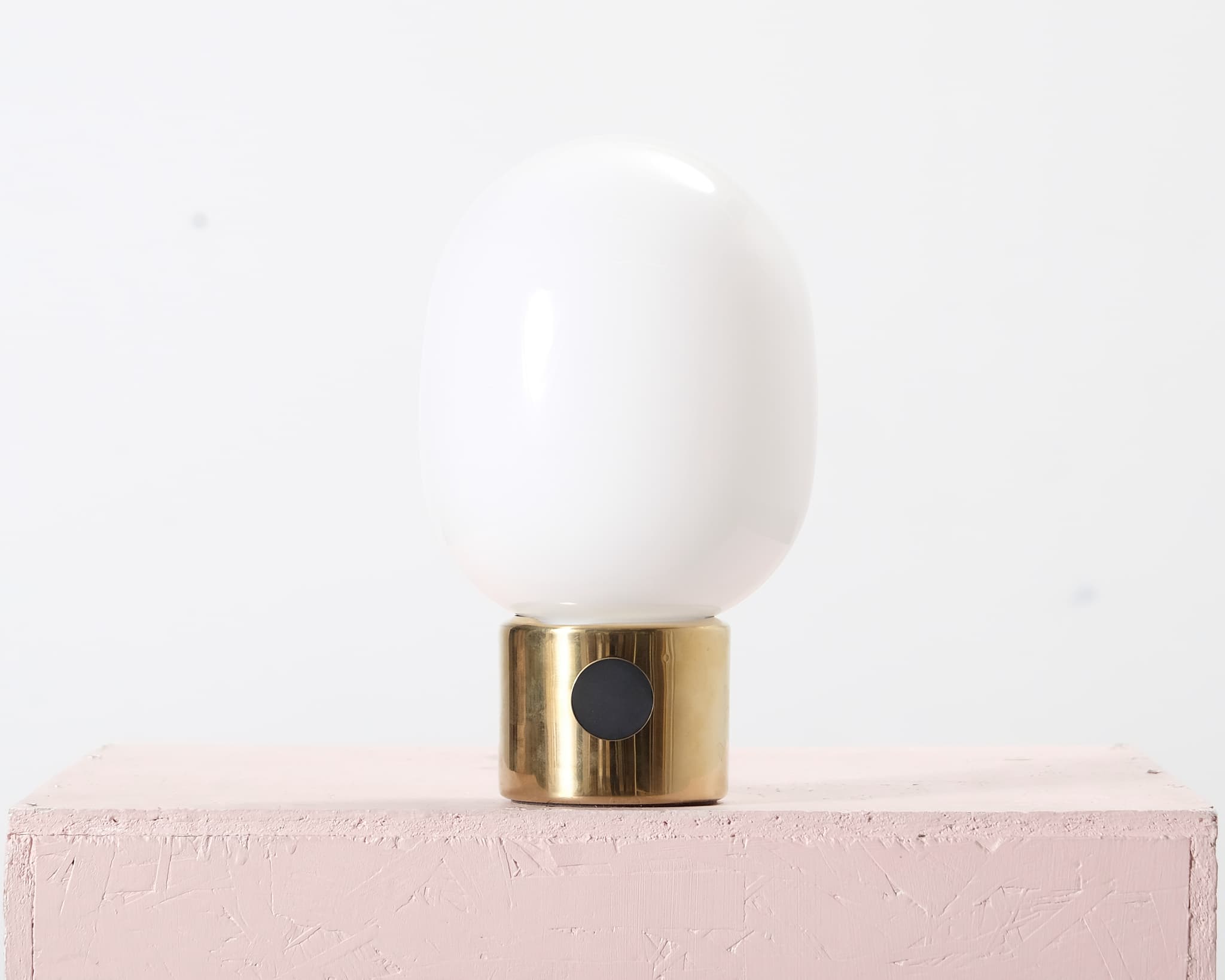 Audo Copenhagen JWDA pöytävalaisin messinki