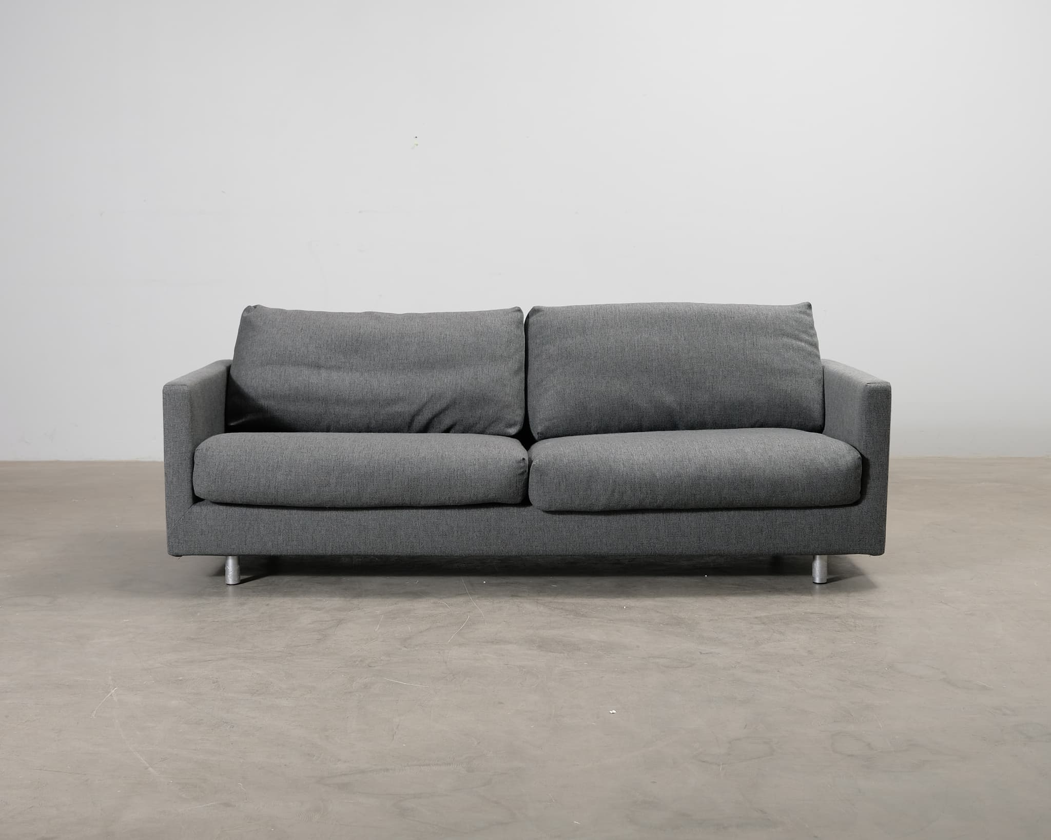 Interface 2-istuttava sohva tummanharmaa