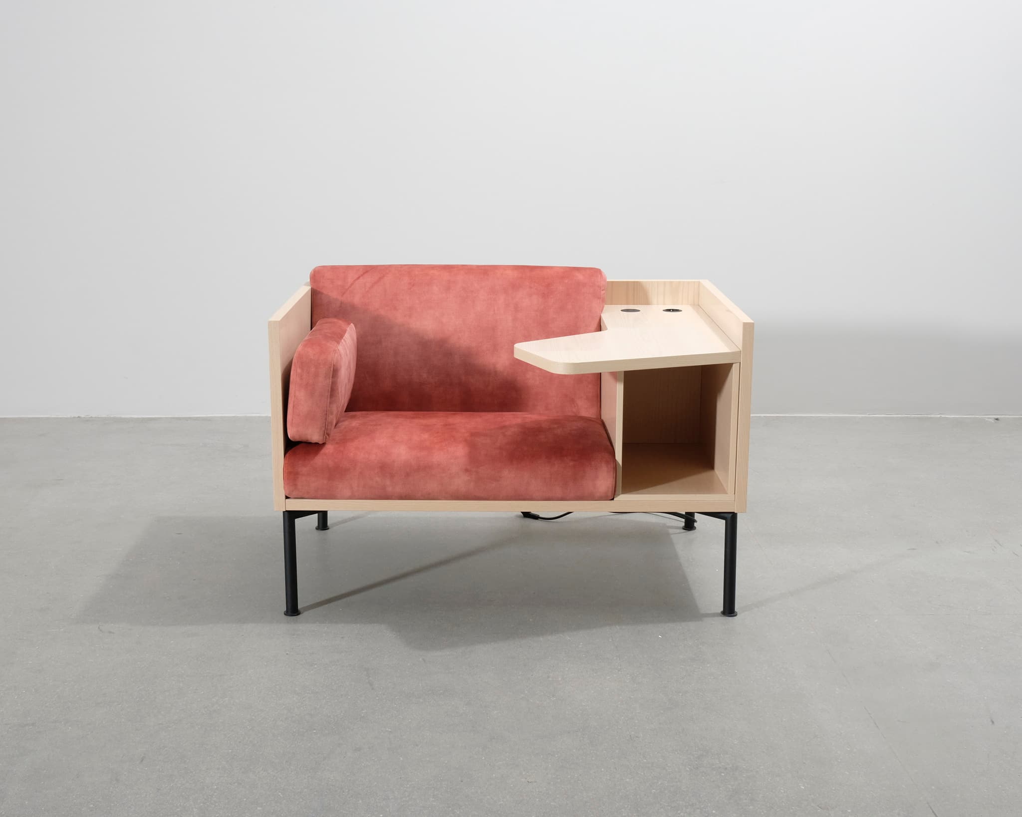 Horreds Mute Focus nojatuoli punainen