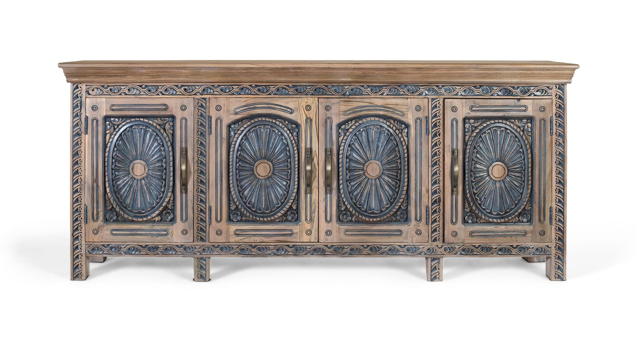 Kaksivärinen veistetty tiikkinen senkki luonnonvärisenä ja vintage-sinisenä