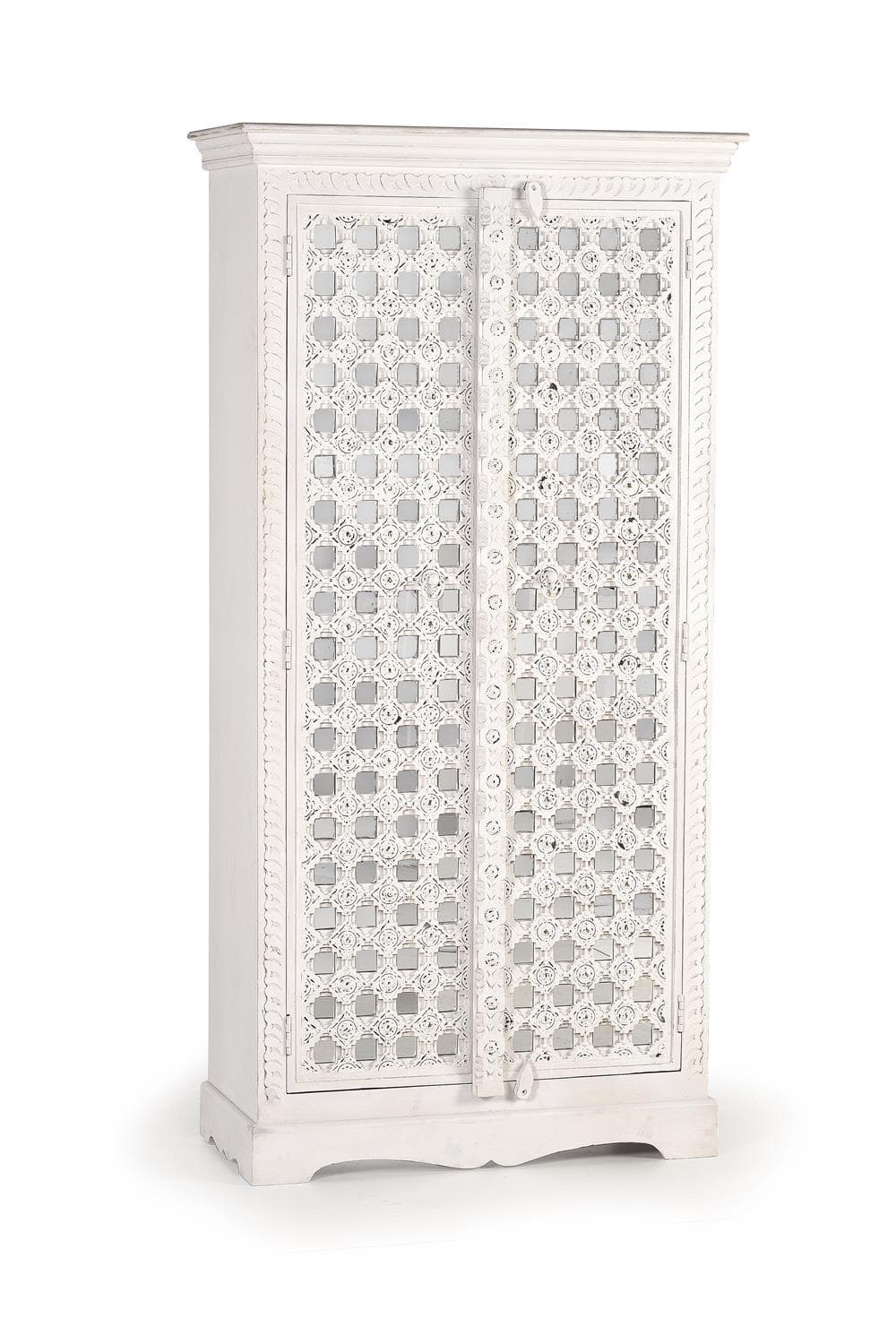 Mangopuusta valmistettu vaatekaappi, jossa valkoiset peiliyksityiskohdat