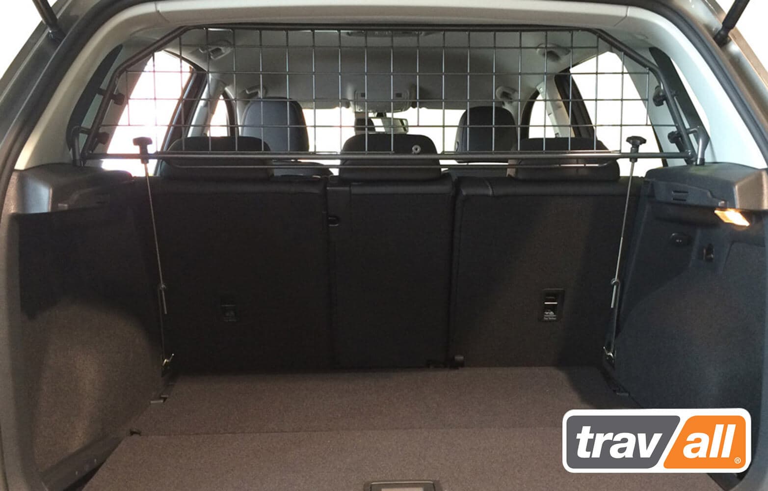 Koiraverkko autoon - Volkswagen Golf Sportsvan (2014-2020), Travall – Travall