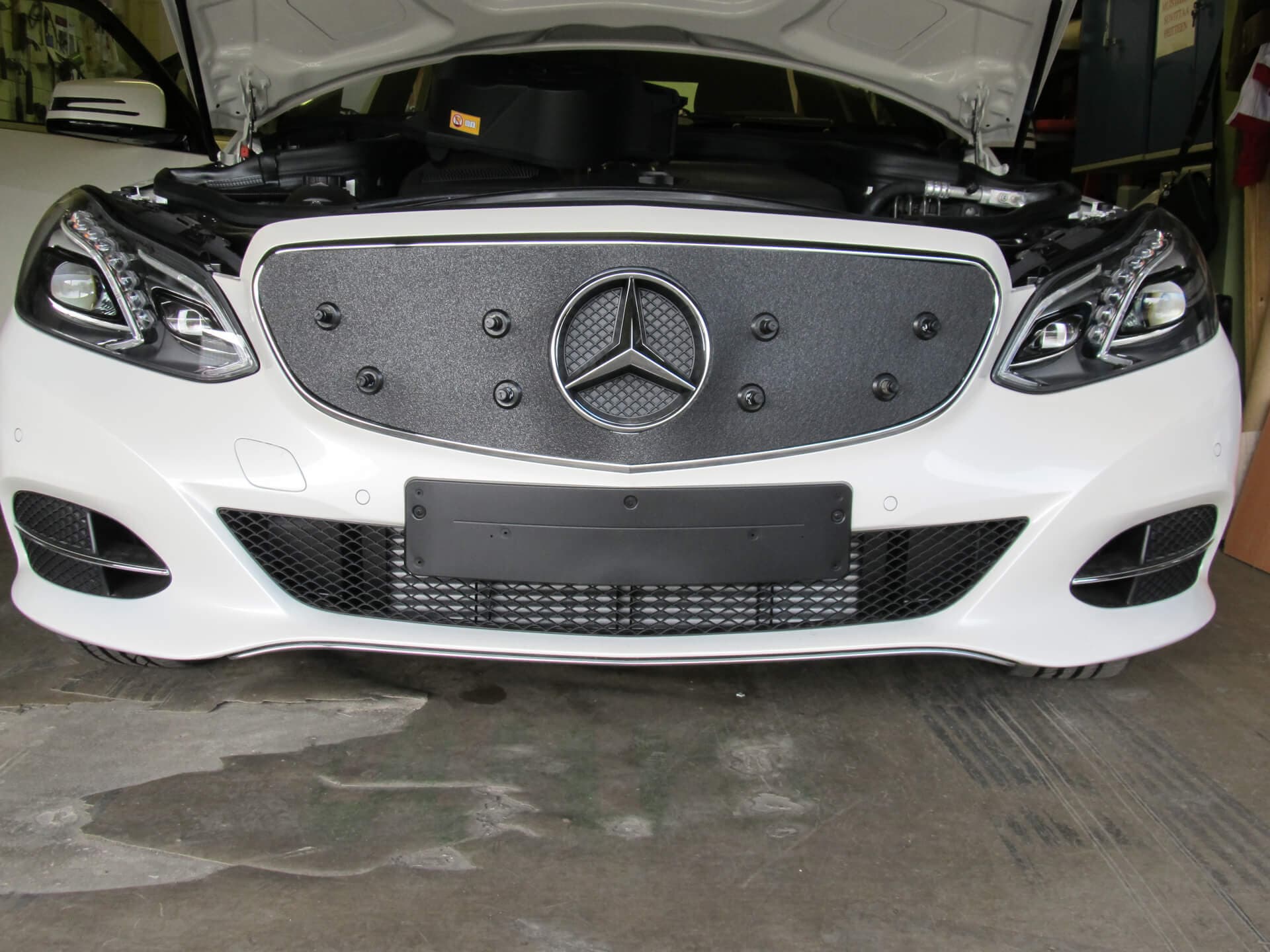 Maskisuoja Mercedes-Benz E-sarja W212 (2013-2015), Tammer-Suoja – Tammers