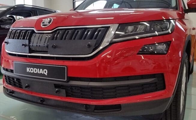 Maskisuoja Skoda Kodiaq, matalat yläosat (2018-2021), Tammer-Suoja – Tammers