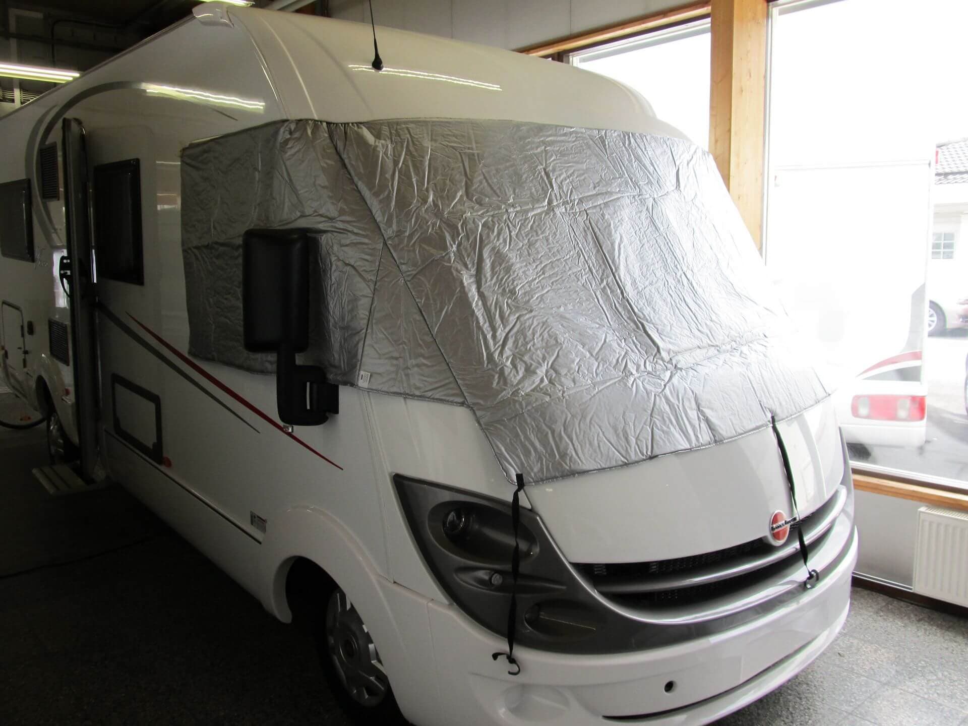 Yksiosainen lämpöpeite vanulla, Bürstner Aviano (2007➟) – Tammers