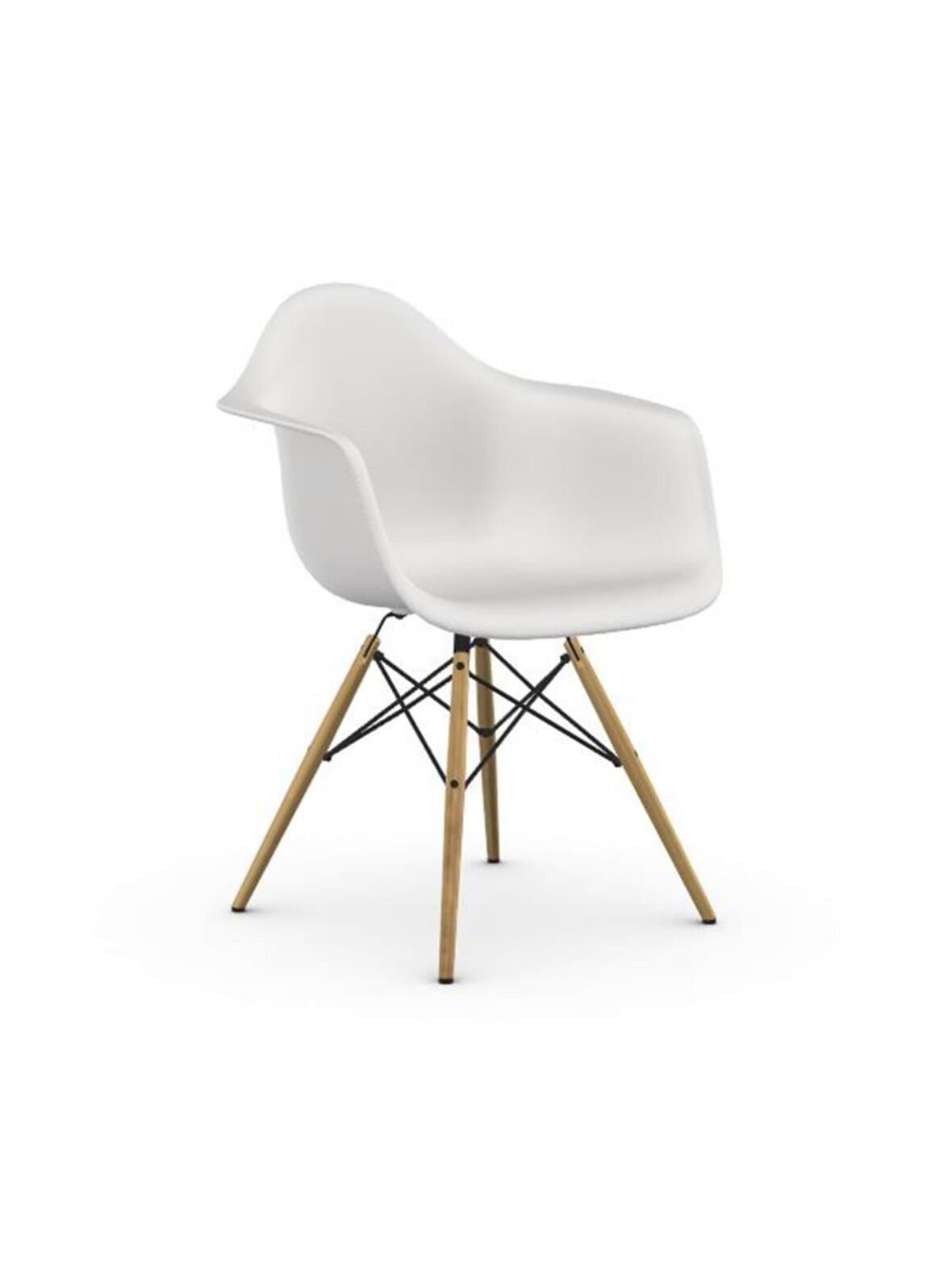 Eames daw re -tuoli käsinojilla cotton white/vaalea vaahtera – Vitra