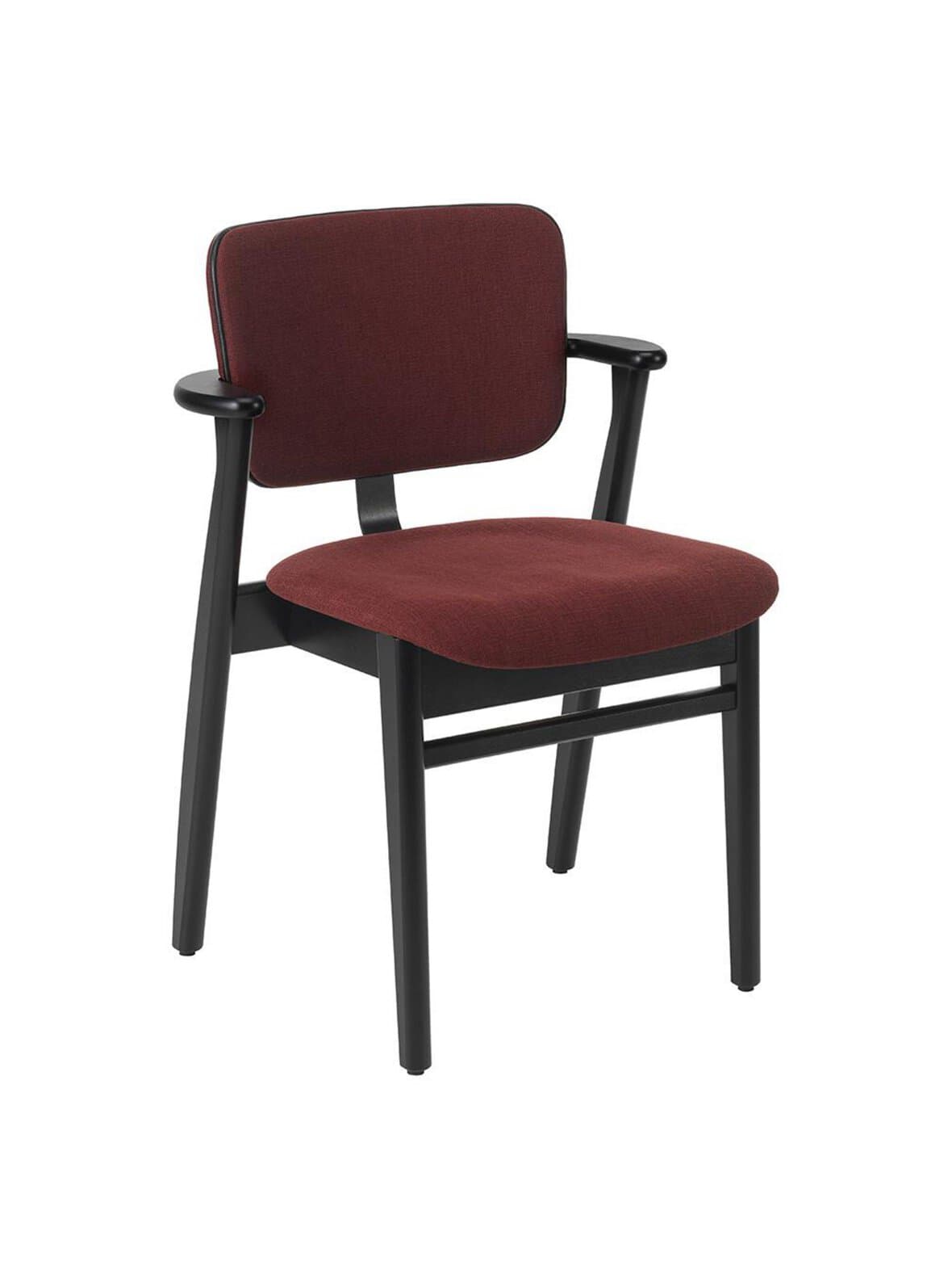 Domus-tuoli istuin- ja selkänojaverhoiltu hola-kangas chestnut / petsattu musta – Artek