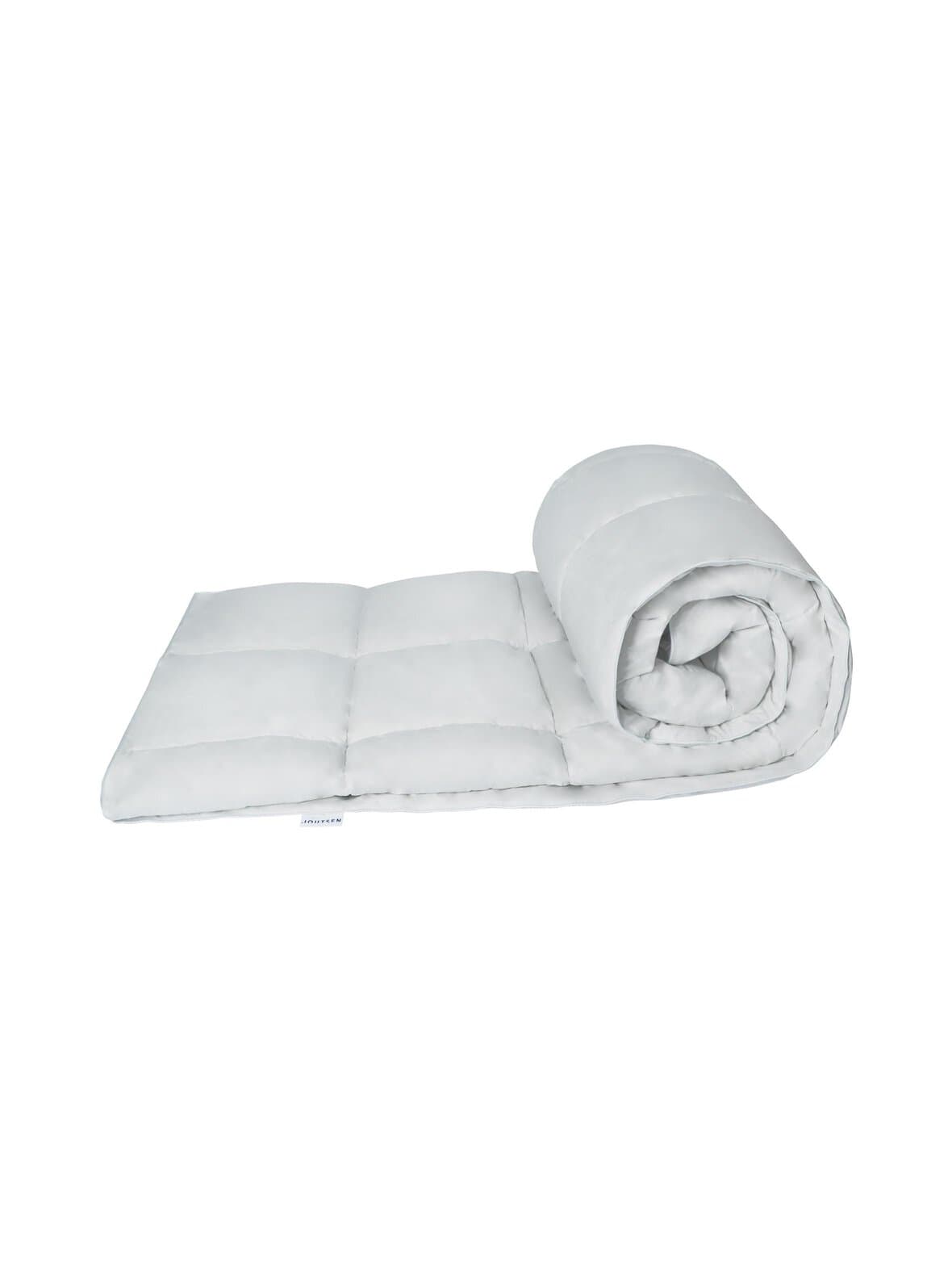 Keskilämmin-untuvapeitto 220 x 220 cm, 90/10, 700 g – Joutsen
