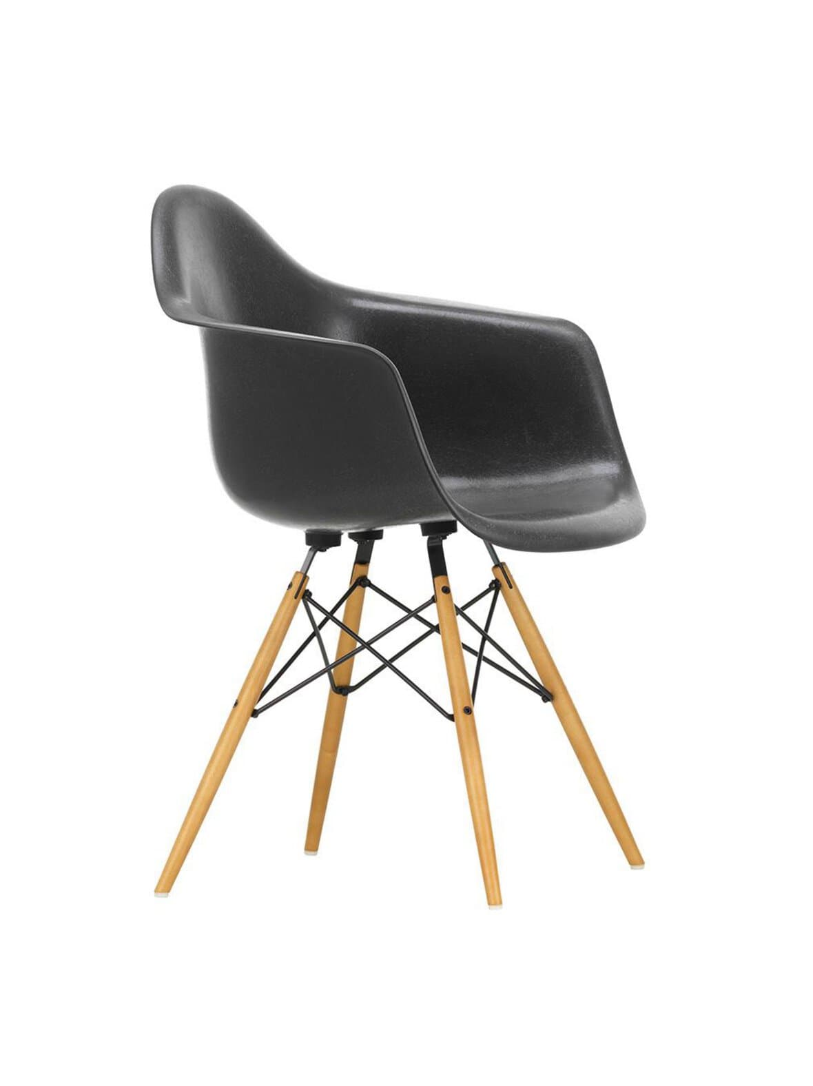 Eames daw fiberglass -tuoli elephant grey/vaalea vaahtera – Vitra