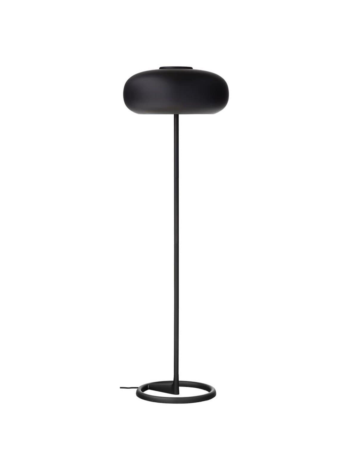 Paris-lattiavalaisin mattamusta k 128 cm – BoConcept