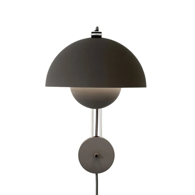 &Tradition - Flowerpot VP8 seinälamppu, pistoke, musta mattapintainen – &Tradition