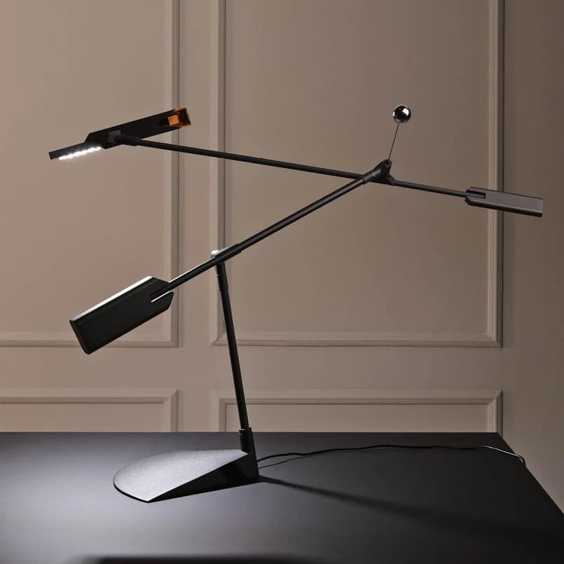 Stilnovo - Halley LED-pöytälamppu, musta, ulkonema 100 cm – Stilnovo