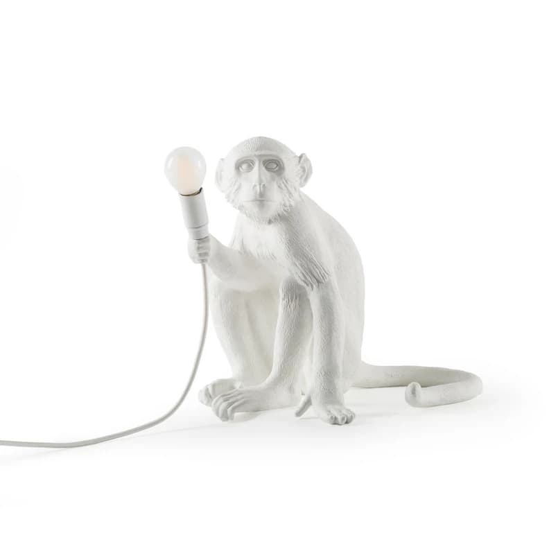 SELETTI - Monkey Sitting Pöytävalaisin Valkoinen – SELETTI