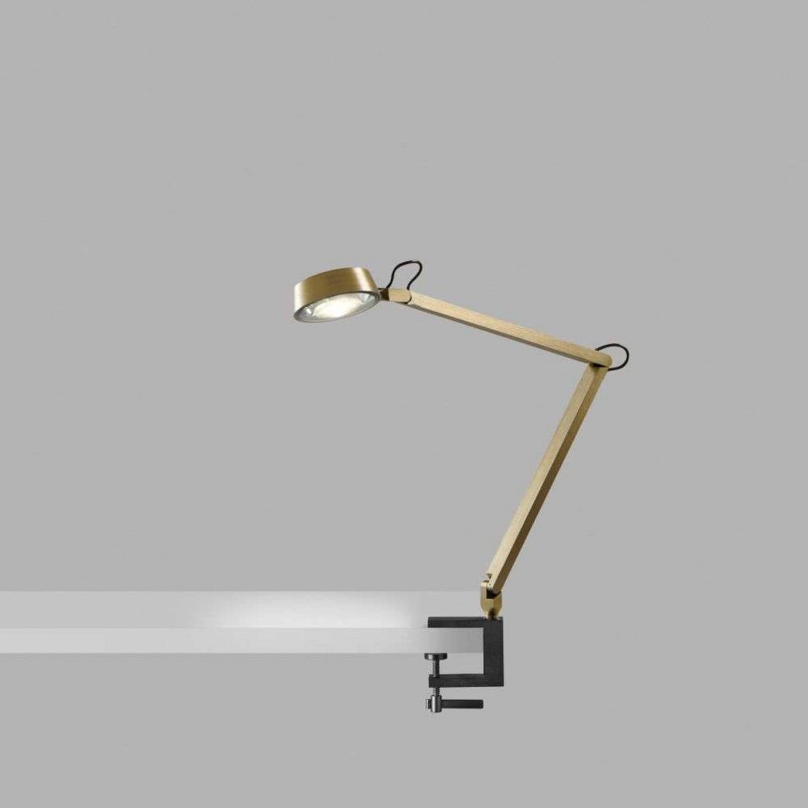 Dark T1 Pöytävalaisin w/Base Brass LIGHT-POINT - Olohuone - Alumiini – LIGHT-POINT