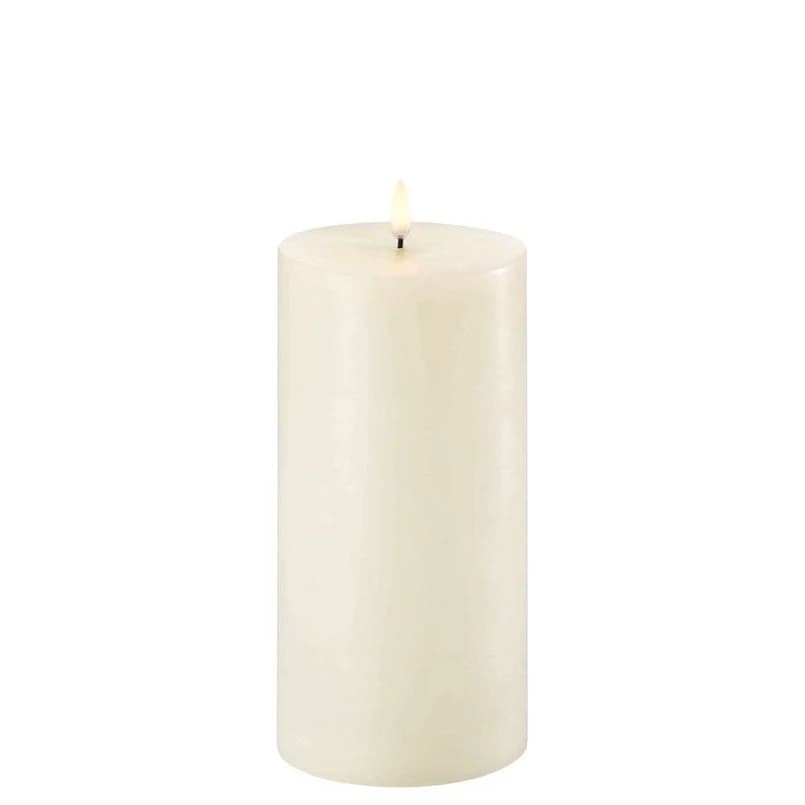 Uyuni Lighting - Pilarikynttilä LED 10,1x20 cm Ivory – Uyuni Lighting