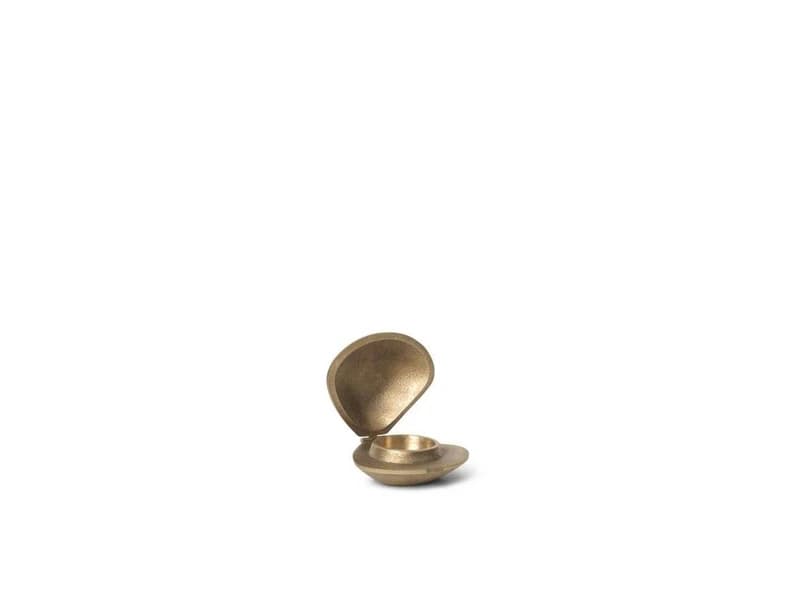 ferm LIVING - Clam Kynttilänjalka Brass – ferm LIVING