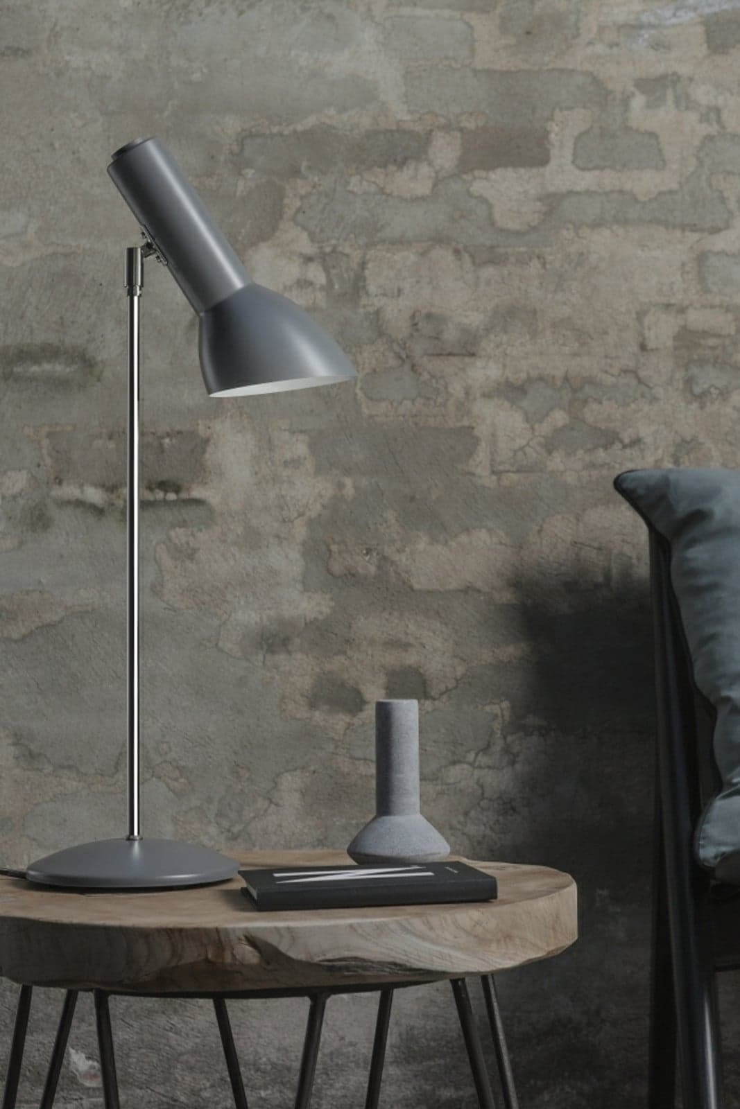 Oblique Pöytävalaisin Harmaansävyinen CPH Lighting - Olohuone - Alumiini – CPH Lighting