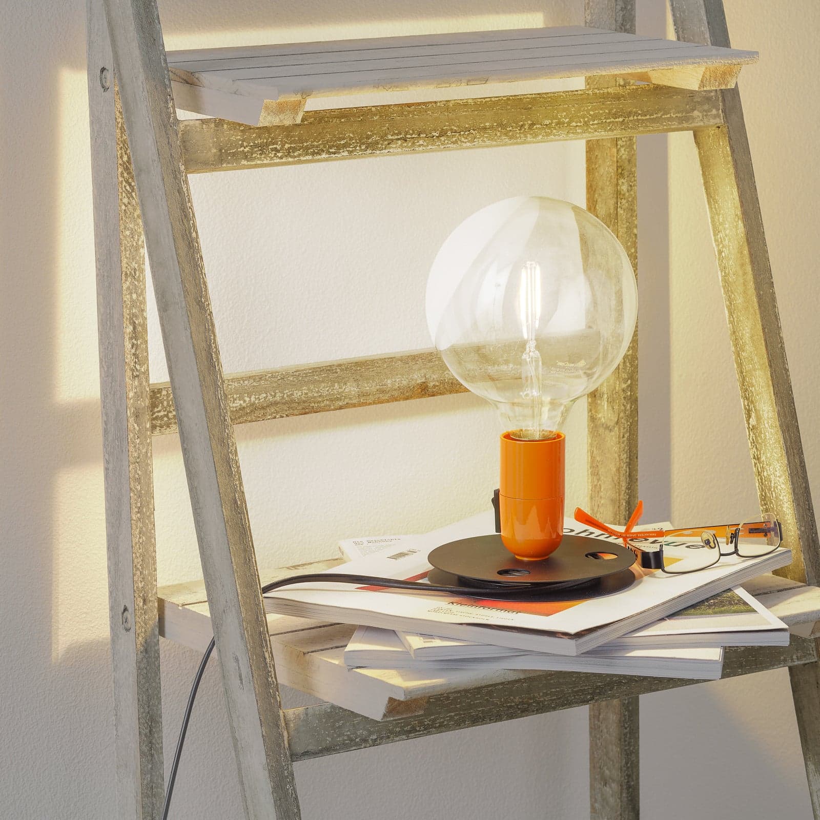 Lampadina pöytävalaisin oranssi/musta FLOS - Olohuone - Design - Metalli – FLOS