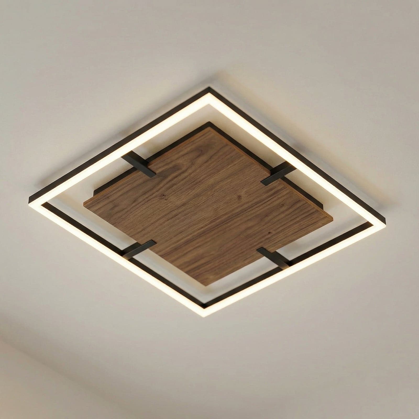 Vectra LED-kattovalaisin, puu, 50 x 50 cm, himmennettävä, 3 000 K – Lucande - Olohuone - Moderni - Muovi - Kulmikas – Lucande